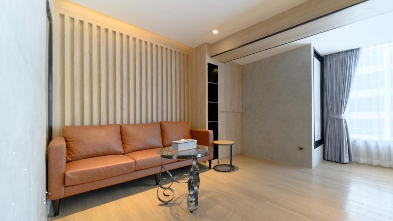 Loft Bangkok Hotel Buitenkant foto